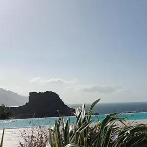 https://agaete-paradise.in-canary-islands.com
